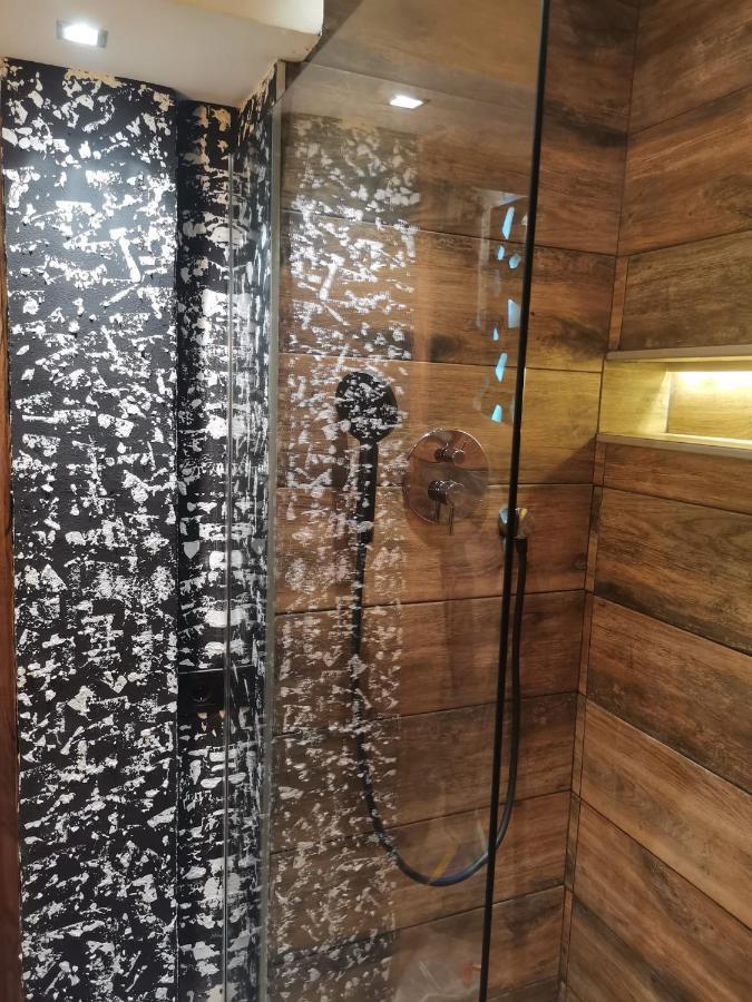 Studio Apartman Black & White Centar Sarajevo Free Parking Exterior photo
